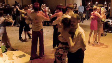 How many people are dancing Argentine Tango?