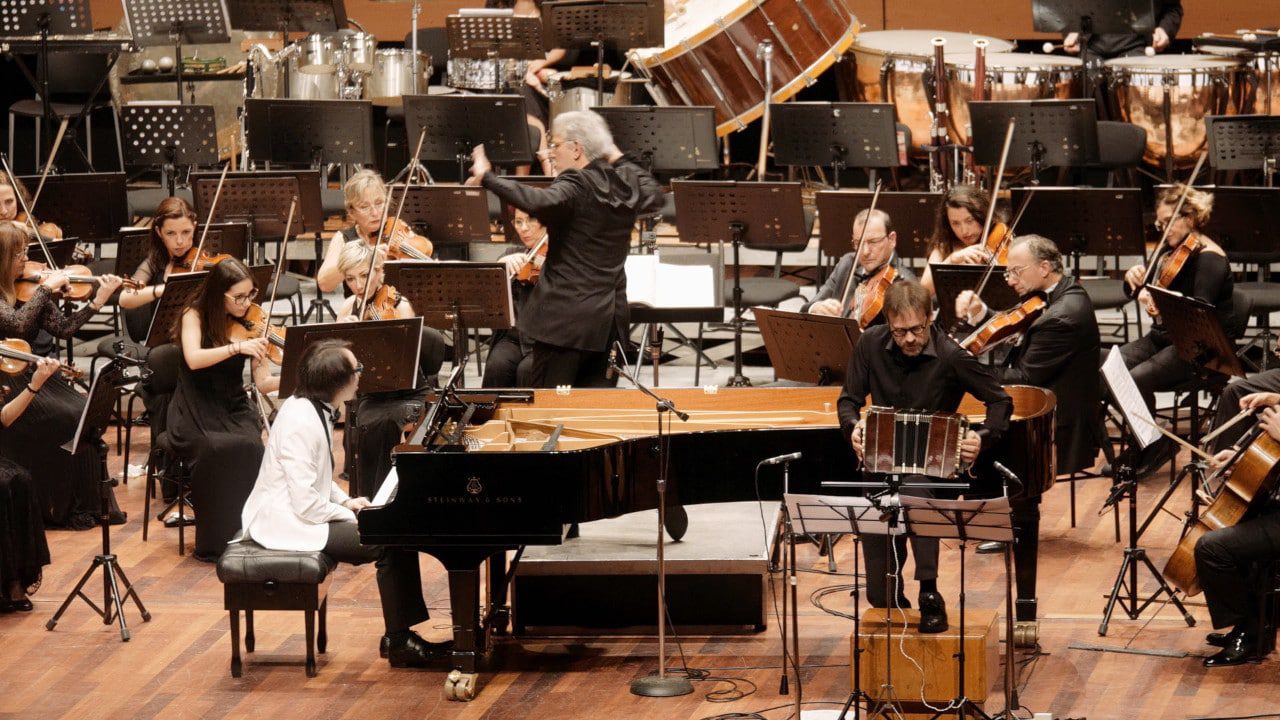 Video Preview Image of Presto – Astor Piazzolla – Istanbul State Symphony Orchestra