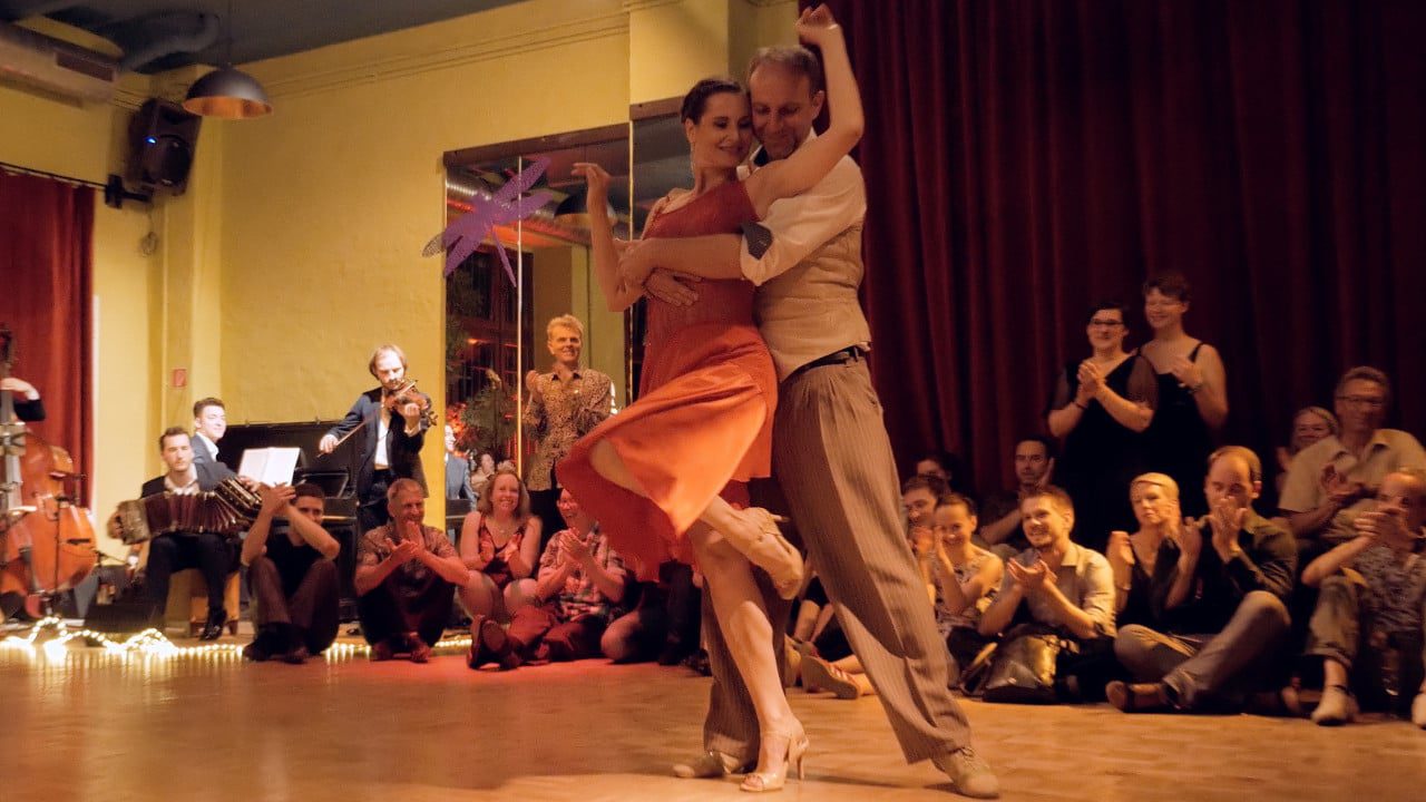Susanne Opitz and Rafael Busch – Flor de lino by Solo Tango Orquesta preview picture