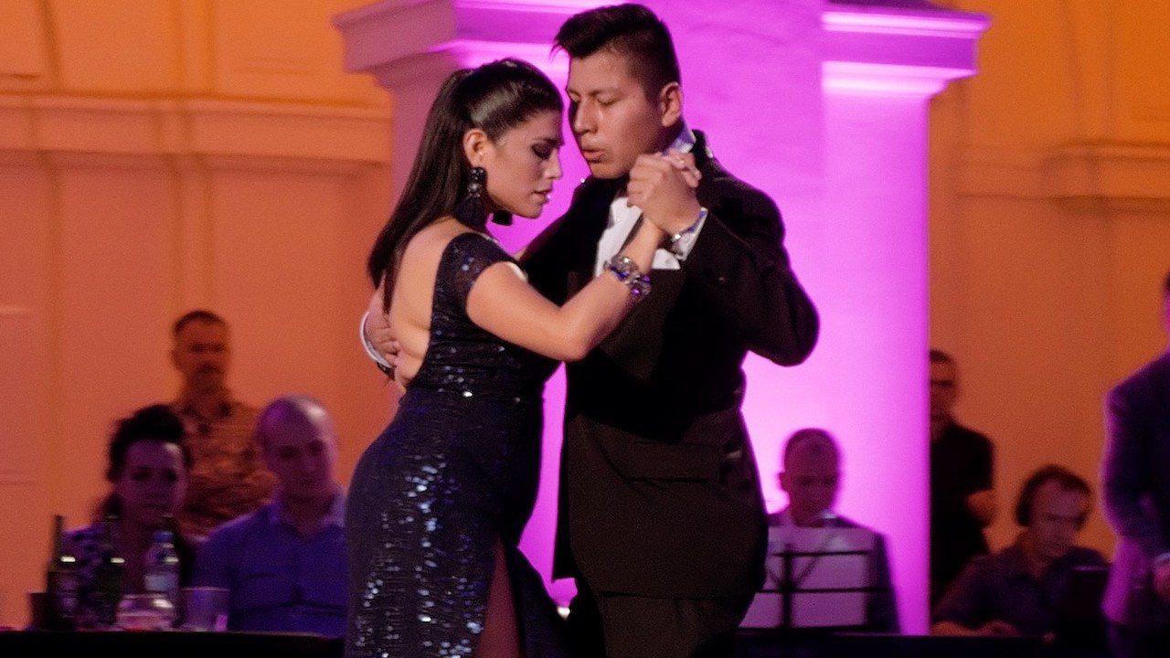 Video Preview Image of Maria Ines Bogado and Jorge Lopez – Gallo ciego by Tango en vivo