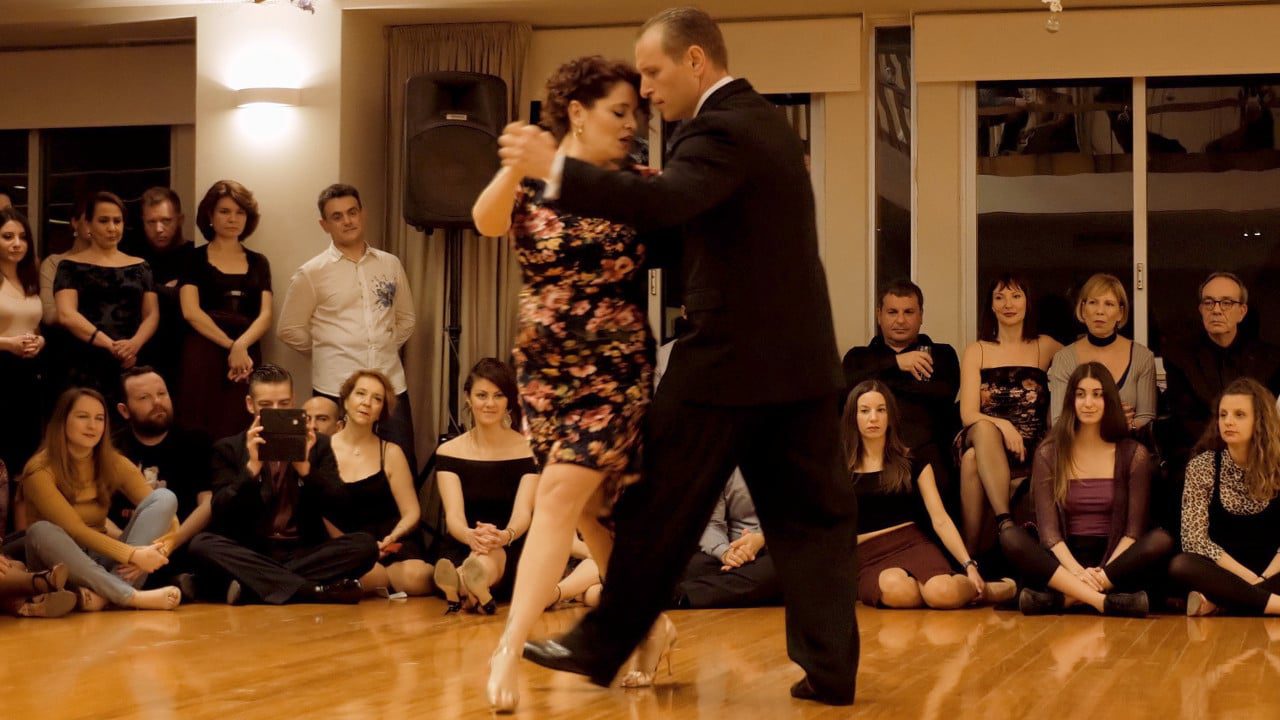 Video Preview Image of Georgia Zikou and Ioannis Karadimos – Aroma de amor