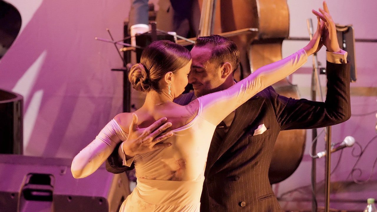 Stephanie Fesneau and Fausto Carpino –  Amor y vals by Solo Tango preview picture