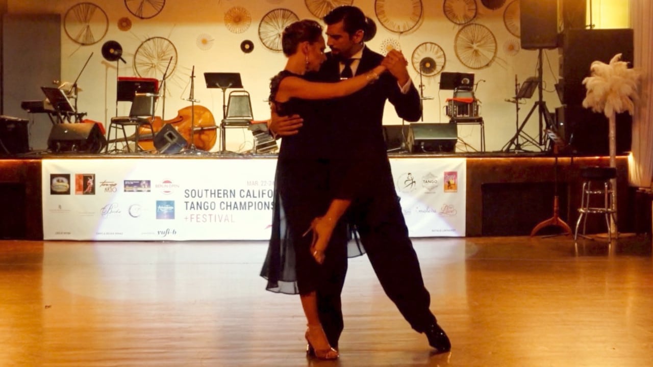 Magdalena Gutierrez and German Ballejo – Tinta roja Video Preview Picture