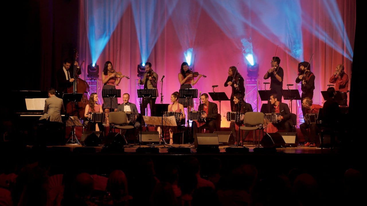 La Juan D'Arienzo and Orquesta Romantica Milonguera – Loca preview picture