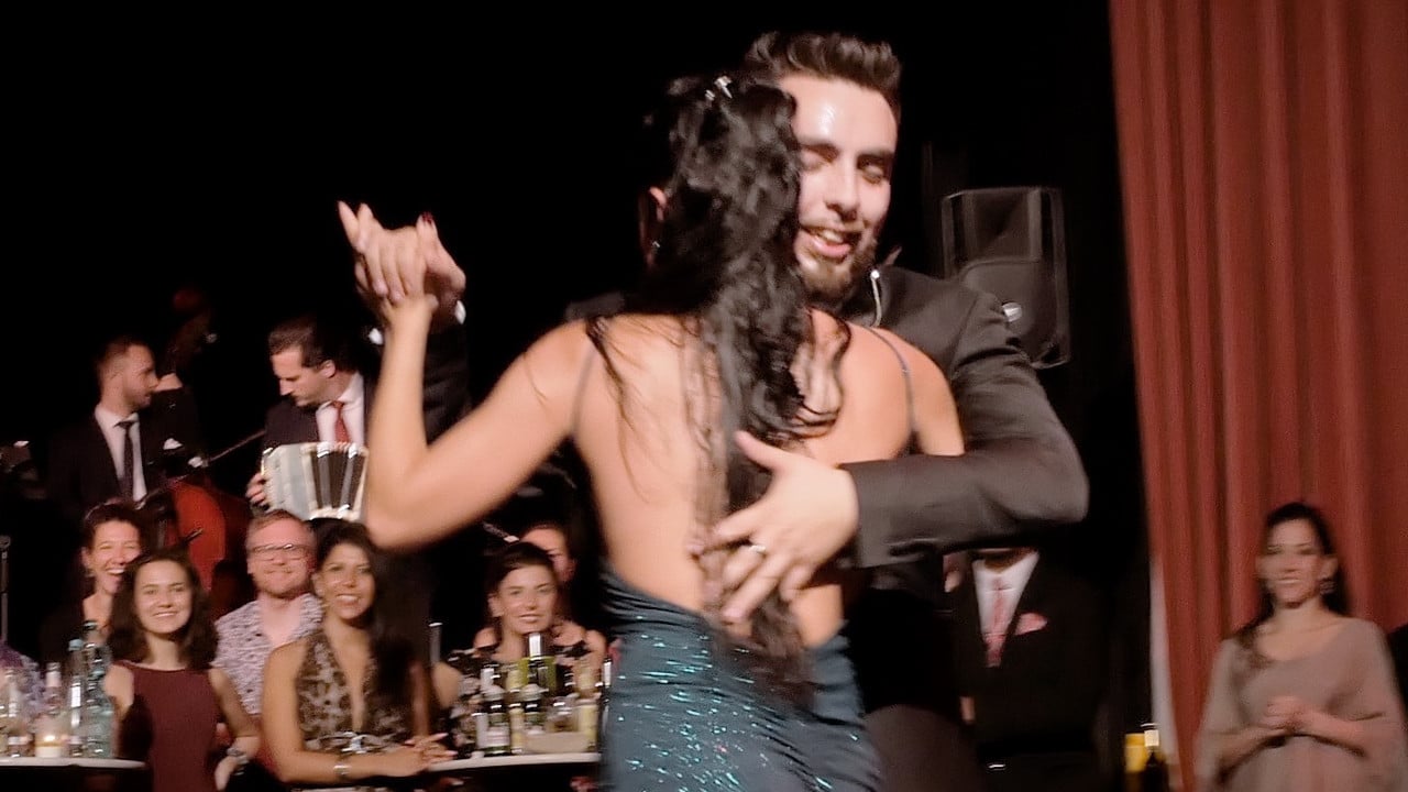 Clarisa Aragon and Jonathan Saavedra – La milonga de Buenos Aires Video Preview Picture