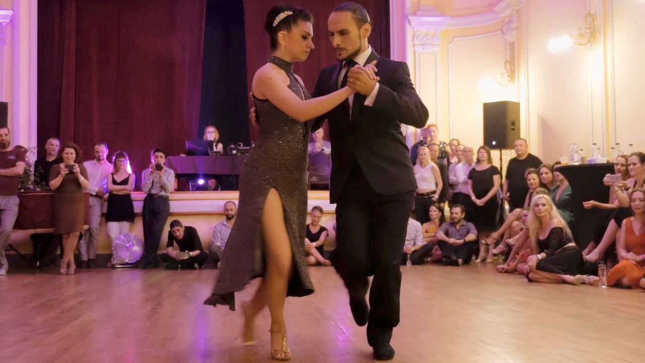 Video Preview Image of Daiana Pujol and Lucian Stan – Jamás retornarás