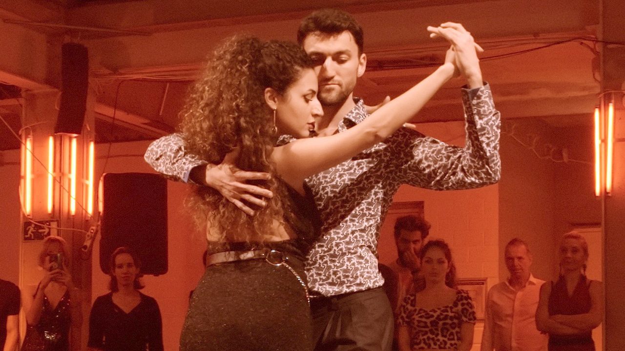 Dilara Ogretmen and Onur Gümrükçü – E.G.B (Una noche en la milonga) Video Preview Picture
